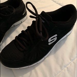 Black Skechers Flex
